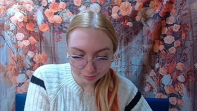 Snapshot of BeatriceFly chatting on November 6, 12:42 pm BeatriceFly online show from November 6, 12:42 pm