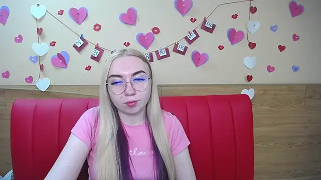 Snapshot of BeatriceFly chatting on February 28, 3:26 pm BeatriceFly online show from February 28, 3:26 pm