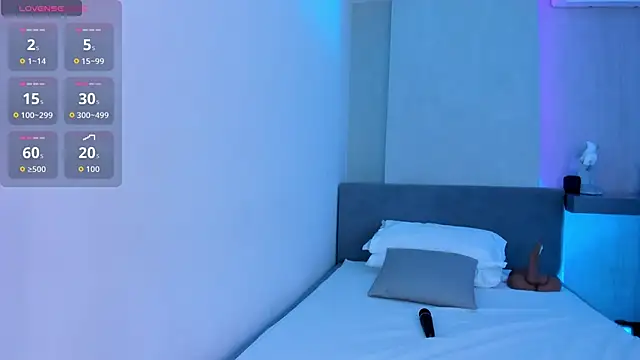 Hanna Moonlight  online show from October 28, 8:41 pm