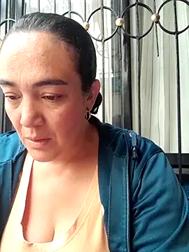 skayhot  online show from November 5, 12:30 pm