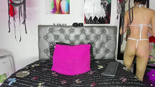 Snapshot of YUKIODAVIS chatting on October 31, 1:08 pm YUKIODAVIS online show from October 31, 1:08 pm