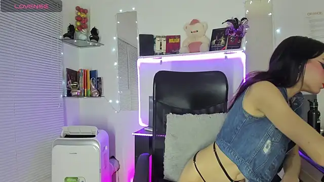 Snapshot of YUKIODAVIS chatting on March 8, 1:28 am YUKIODAVIS online show from March 8, 1:28 am