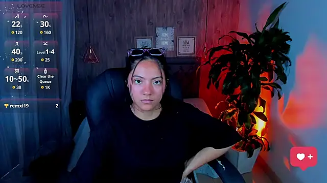 Snapshot of miichael_black chatting on March 5, 5:08 pm miichael black online show from March 5, 5:08 pm