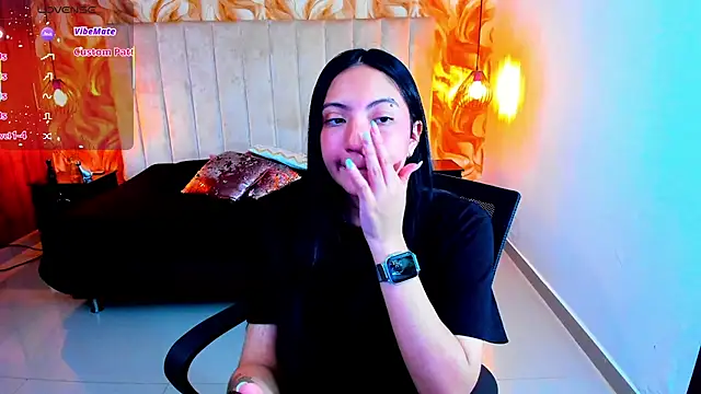 Snapshot of miichael_black chatting on June 21, 7:19 pm miichael black online show from June 21, 7:19 pm