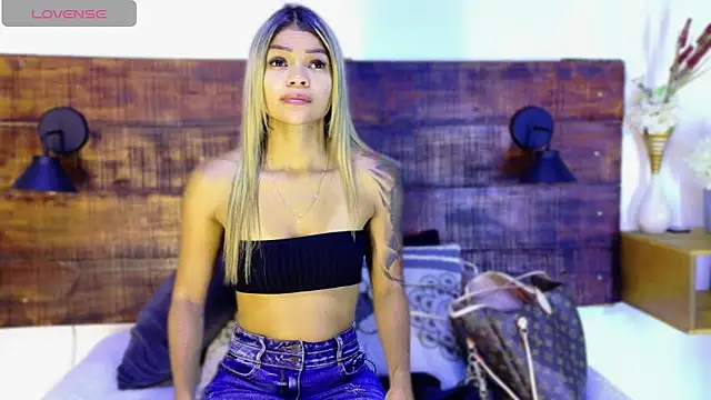 Celeste sanz online show from April 4, 10:11 am