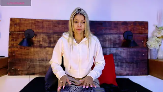 Celeste sanz online show from April 14, 9:58 am