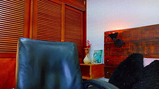 Snapshot of Celeste_sanz chatting on September 19, 5:50 pm Celeste sanz online show from September 19, 5:50 pm