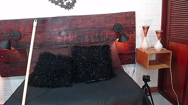 Snapshot of Celeste_sanz chatting on March 4, 11:54 pm Celeste sanz online show from March 4, 11:54 pm