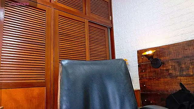 Snapshot of Celeste_sanz chatting on October 7, 10:38 am Celeste sanz online show from October 7, 10:38 am