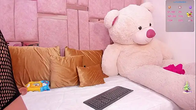 emily daarell online show from December 17, 9:20 pm