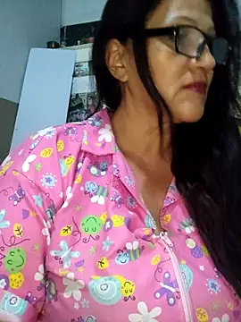 Snapshot of Edged_Hot69 chatting on April 11, 3:14 am Edged Hot69 online show from April 11, 3:14 am