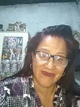 Snapshot of Edged_Hot69 chatting on January 8, 4:18 am Edged Hot69 online show from January 8, 4:18 am