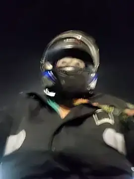 Edged Hot69 online show from March 4, 10:24 am