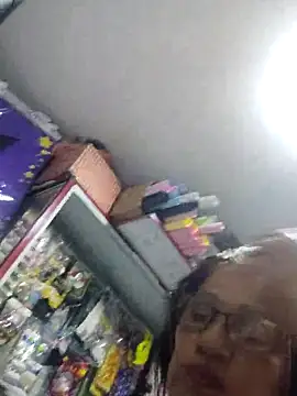 Snapshot of Edged_Hot69 chatting on June 3, 12:11 am Edged Hot69 online show from June 3, 12:11 am