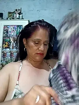 Snapshot of Edged_Hot69 chatting on February 11, 2:33 am Edged Hot69 online show from February 11, 2:33 am