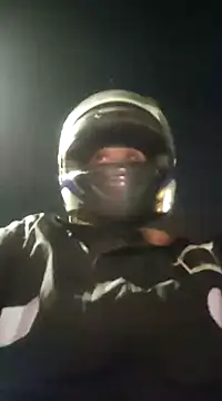 Edged Hot69 online show from March 4, 12:50 am