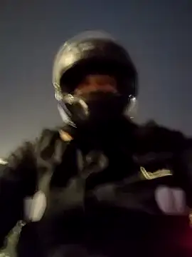 Edged Hot69 online show from March 14, 10:39 am