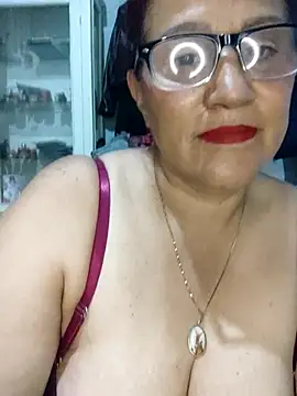 Snapshot of Edged_Hot69 chatting on December 17, 3:22 am Edged Hot69 online show from December 17, 3:22 am
