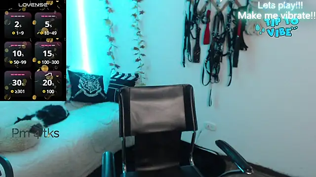 miaablack online show from February 24, 5:53 pm