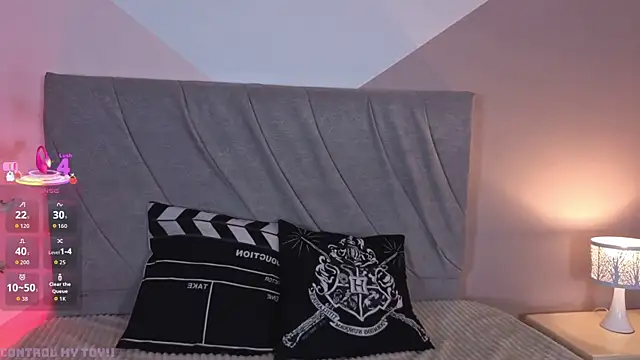 miaablack online show from November 3, 7:28 pm