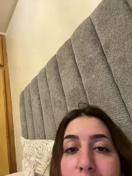 Hot malak online show from May 3, 9:29 pm