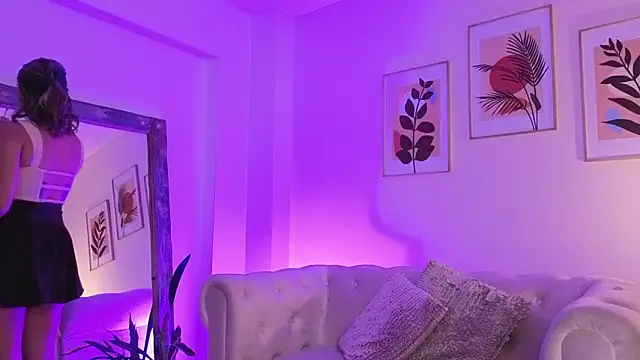 DahianaWalcott online show from March 2, 5:53 pm