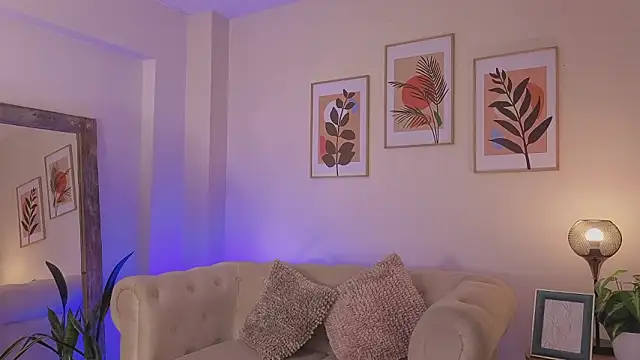 DahianaWalcott online show from March 19, 6:52 pm