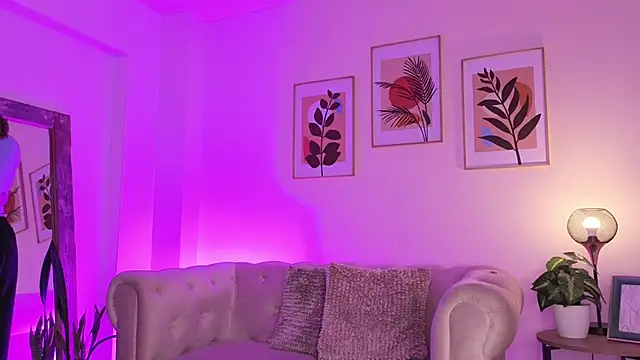 DahianaWalcott online show from February 23, 3:01 pm