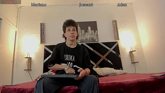 toyboys1 online show from November 10, 4:39 am