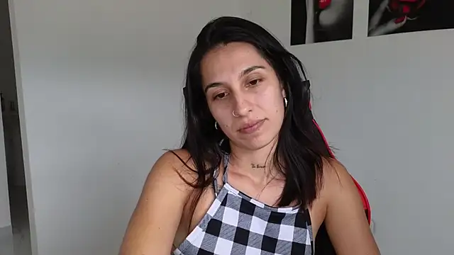 tammyandrade  online show from February 25, 9:37 pm