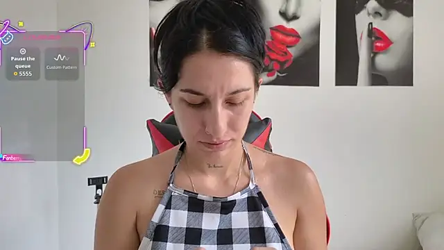 Snapshot of tammyandrade_ chatting on June 3, 2:29 pm tammyandrade online show from June 3, 2:29 pm