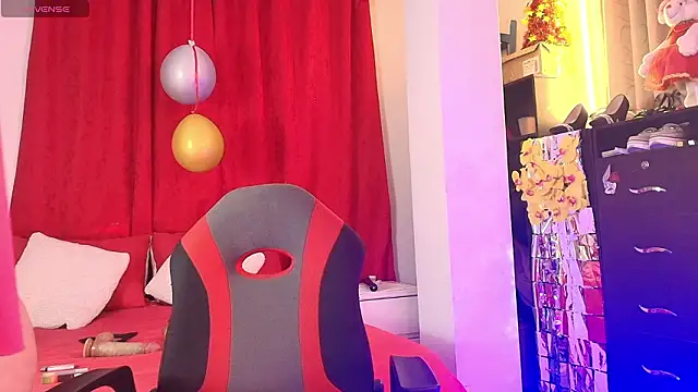 girl amada online show from February 13, 7:25 pm