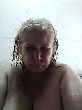 Snapshot of girl_amada chatting on October 13, 5:36 pm girl amada online show from October 13, 5:36 pm