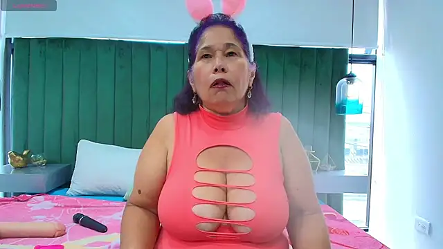 girl amada online show from June 9, 5:14 pm