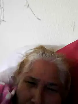 Snapshot of girl_amada chatting on September 28, 1:12 am girl amada online show from September 28, 1:12 am