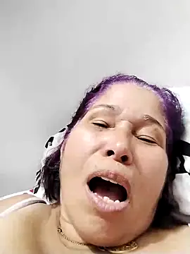 girl amada online show from March 29, 9:38 pm