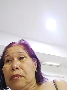 girl amada online show from April 15, 5:06 pm