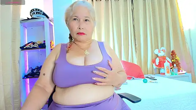 girl amada online show from November 20, 6:52 pm