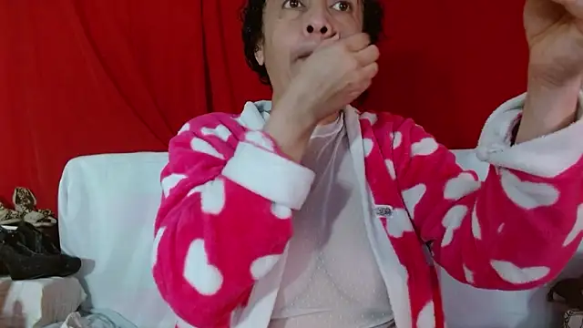 Snapshot of Tita_Madurita chatting on February 14, 10:59 am Tita Madurita online show from February 14, 10:59 am