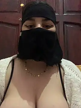 Snapshot of Miss-Soka chatting on December 20, 5:14 am Miss-Soka online show from December 20, 5:14 am