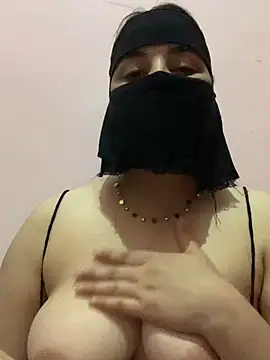 Snapshot of Miss-Soka chatting on December 15, 5:20 pm Miss-Soka online show from December 15, 5:20 pm