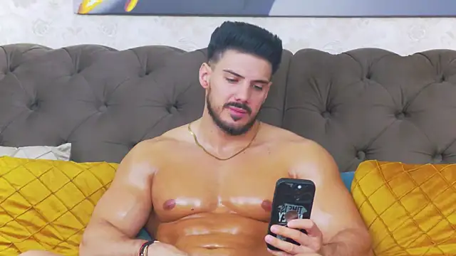 DustinKeent online show from April 2, 5:47 am