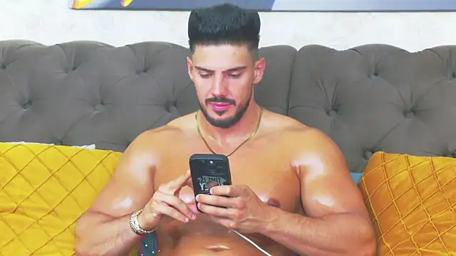 Snapshot of DustinKeent chatting on July 5, 8:54 am DustinKeent online show from July 5, 8:54 am