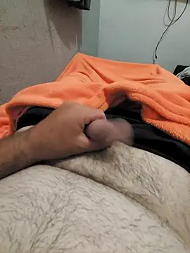 Snapshot of mfreitas005 chatting on November 28, 12:00 am mfreitas005 online show from November 28, 12:00 am