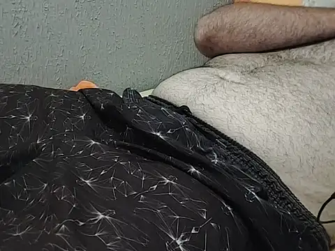 Snapshot of mfreitas005 chatting on December 5, 2:21 am mfreitas005 online show from December 5, 2:21 am