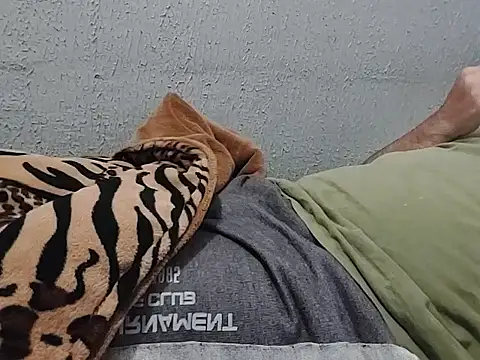 Snapshot of mfreitas005 chatting on November 7, 12:59 am mfreitas005 online show from November 7, 12:59 am