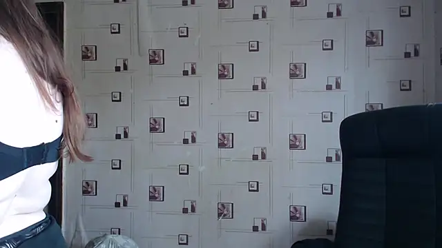 Snapshot of TasyaBigTTs chatting on October 16, 12:02 pm TasyaBigTTs online show from October 16, 12:02 pm