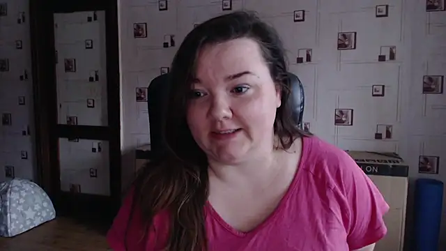 Snapshot of TasyaBigTTs chatting on December 7, 12:07 pm TasyaBigTTs online show from December 7, 12:07 pm