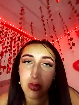 Snapshot of valeriikiss chatting on February 14, 10:36 pm valeriikiss online show from February 14, 10:36 pm