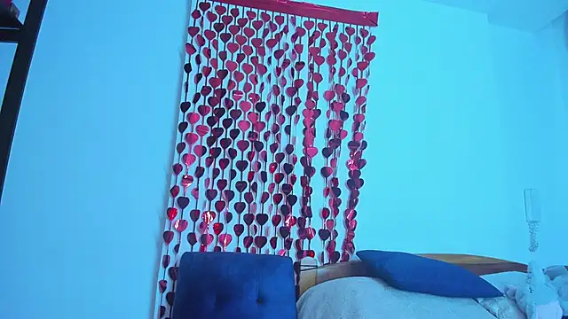 emiily15   online show from February 12, 8:40 pm